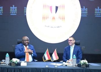 وزير الاستثمار يبحث مع وزير المعادن السوداني تعزيز العلاقات الاقتصادية المشتركة