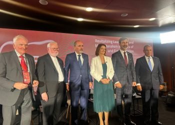 وزير الخارجية يشارك في جلسة نقاشية بمنتدى بليد في سلوفينيا