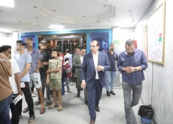 نائب وزير الصحة يجري جولة ميدانية مفاجئة بمحافظة القاهرة ويوجه بإجراءات عاجلة لتحسين الخدمات الطبية