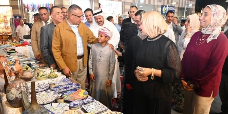 محافظ جنوب سيناء يفتتح معرض “التجلي” للصناعات اليدوية بشرم الشيخ