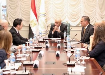 وزير التعليم يبحث إطلاق منصة “كويرو” لتدريس البرمجة والذكاء الاصطناعي لطلاب أولى ثانوي