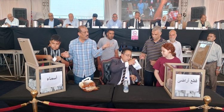 وزير الإسكان يعلن تخصيص 568 قطعة للمواطنين الذين تم توفيق أوضاعهم بالشروق