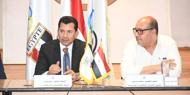 وزير الرياضة ورئيس اللجنة الأولمبية يبحثان الأكواد الطبية واستعدادات الأولمبياد