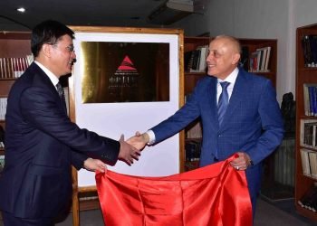 محافظ الأقصر يفتتح اللقاء المصري الصيني بمكتبة مصر العامة