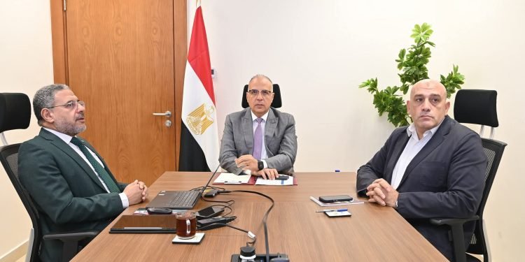 وزير الري يتابع الجهود البحثية للمركز القومي لبحوث المياه في مصر