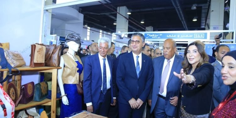 وزير التموين يفتتح المعرض الرئيسي “أهلاً مدارس” بمدينة نصر