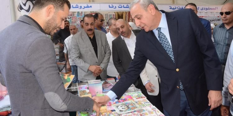 محافظ الغربية يفتتح معرض “أهلاً مدارس” بطنطا.. تخفيضات حقيقية تصل 30%