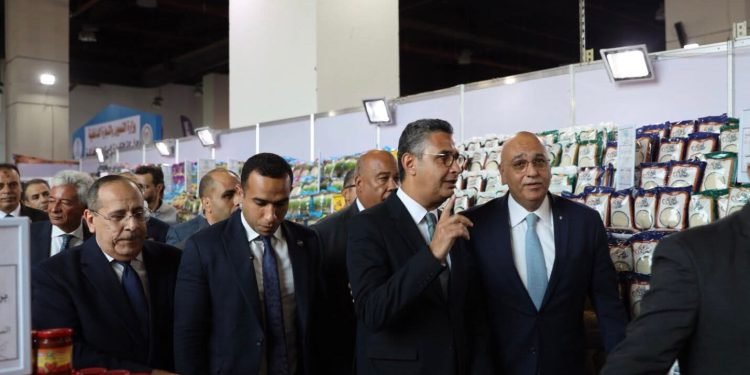 شباب جهاز تنمية المشروعات يشاركون في معارض (أهلًا مدارس) بمختلف محافظات الجمهورية