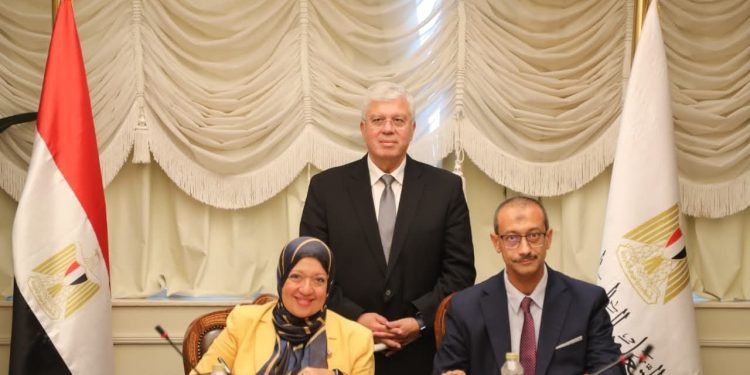 وزير التعليم العالي يشهد بروتوكول لدعم مشروعات التعليم التكنولوجي