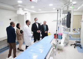 نائب وزير الصحة يتفقد مشروع تطوير مستشفى أبنوب المركزي ومستشفى المبرة للتأمين الصحي بأسيوط