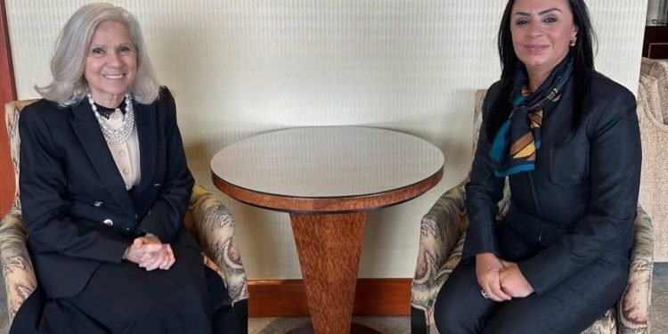 مايا مرسي: كتاب هيفاء أبو غزالة سيكون مرجعًا مهمًا للحماية الاجتماعية في الوطن العربي