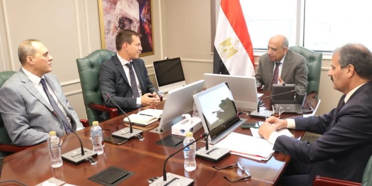 مبادرة تحسين كفاءة الطاقة 2025.. نموذج عملي للتطبيق الصناعي والاستدامة الكهربائية