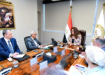 وزيرة التنمية المحلية تلتقي ممثلى الجهات المنظمة لإحتفالية الإفتتاح الرسمى للمتحف المصرى الكبير