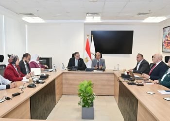 وزير الموارد المائية يلتقي رئيس الجهاز المركزي للتنظيم والإدارة لمناقشة تطوير الوزارة وسد العجز الوظيفي