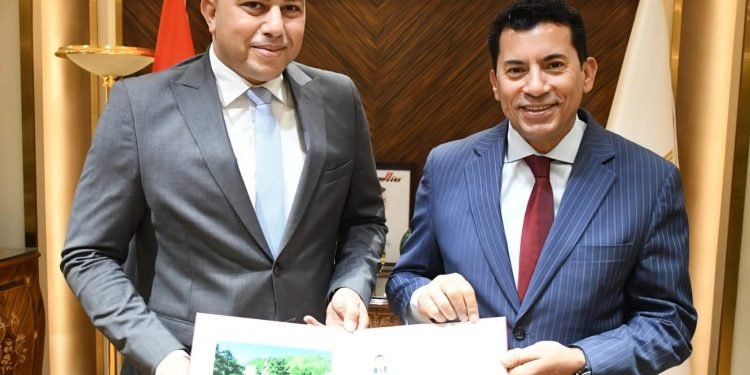 وزير الشباب والرياضة يتابع نتائج مشاركة الوفد المصري في البرنامج الدولي للتبادل والترويج الرياضي بين الصين والدول العربية