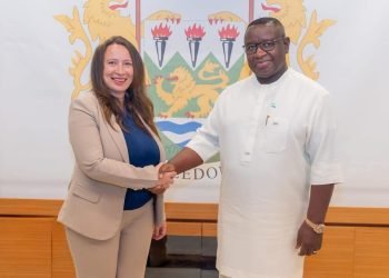 السفيرة المصرية تلتقي رئيس سيراليون لتعزيز التعاون الاقتصادي والتجاري