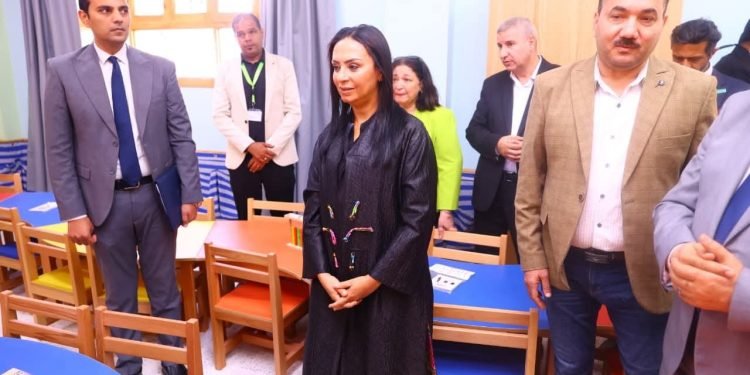 وزيرة التضامن ومحافظ الشرقية يفتتحان منطقة رياض الأطفال بمدرسة السيدة عائشة بالعاشر من رمضان