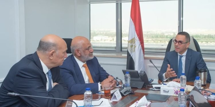 وزير الاستثمار يبحث مع وفد البنك الدولي سبل تعظيم الشراكة ودعم الاقتصاد المصري