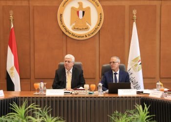 وزير التعليم العالي يشيد بجاهزية الجامعات الأهلية ويعلن بروتوكولات تعاون لدعم المتفوقين