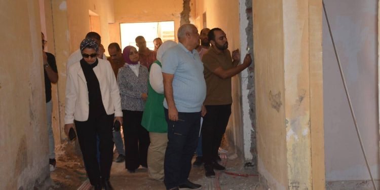 محافظ الوادي الجديد يتابع أعمال رفع كفاءة مبنى “الجمهورية” و” أرض المعارض”