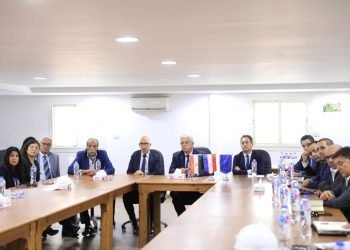 وزير التعليم العالي يبحث مع وفد مجلس الشيوخ الفرنسي سبل تعزيز التعاون الأكاديمي والبحثي