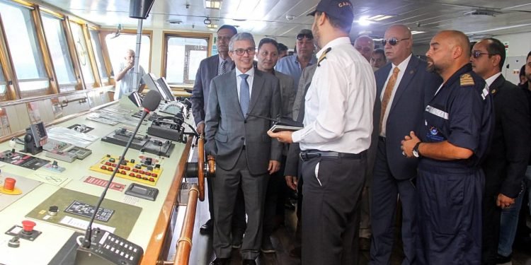 وزير المالية يوجه بتكثيف جهود تسهيل حركة التجارة وتعزيز بيئة الاستثمار