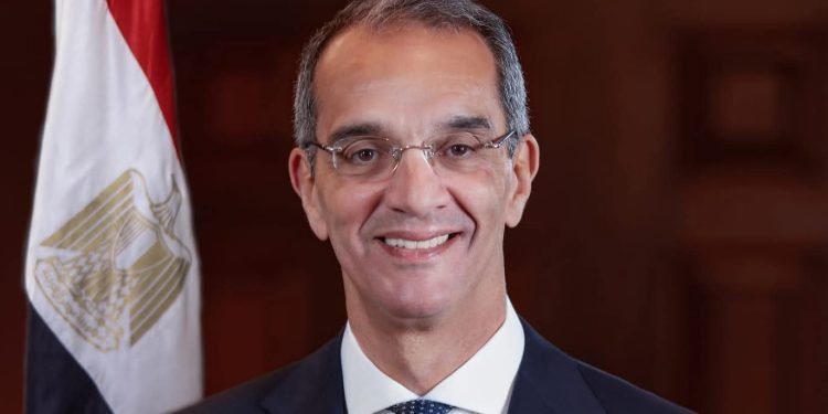 وزير الاتصالات يتوجه إلى الولايات المتحدة لبحث التعاون مع الشركات الأمريكية