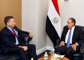 وزير الخارجية يبحث التعاون الإنساني مع وكيل الأمين العام للأمم المتحدة في نيويورك