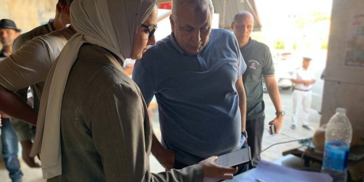 محافظ الوادي الجديد يقرر إقالة مدير التموين بعد جولة مفاجئة على المخابز