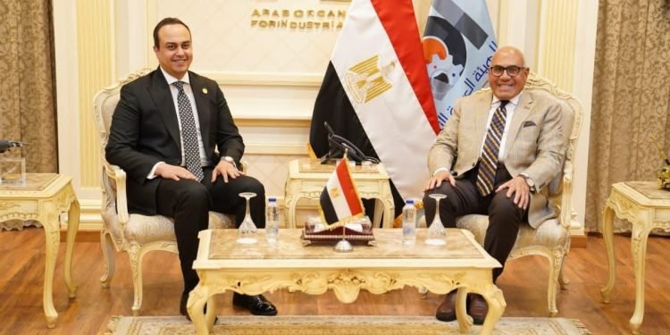 تعاون بين الرعاية الصحية والعربية للتصنيع لتطوير البحث العلمي والنشر الدولي ودعم خطة مصر 2030