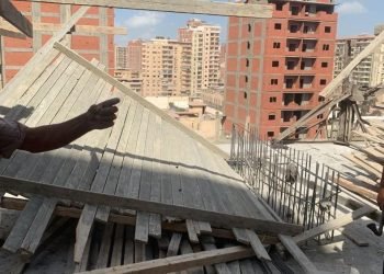 إزالة 27 عمارة مخالفة بالمحلة وإحالة مسؤولين للنيابة بتوجيهات وزيرة التنمية المحلية