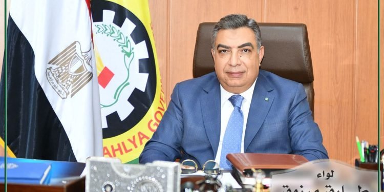 محافظ الدقهلية: بدء تطبيق المواعيد الشتوية لفتح وغلق المحال من اليوم