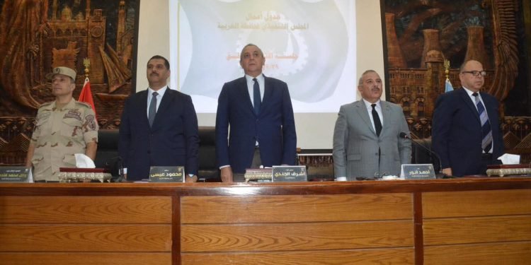 دقيقة حداد في الغربية تخليدًا لشهداء مصنع المحلة