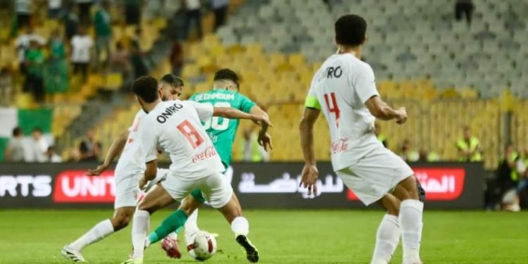 الزمالك يتقدم على المصري بهدف في الشوط الأول