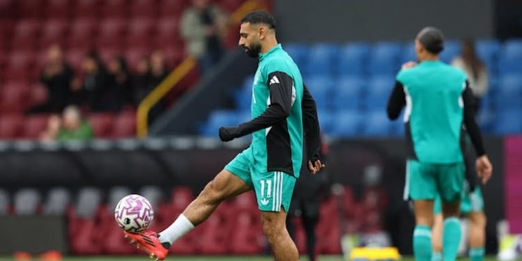 محمد صلاح يسجل ويقود ليفربول لانتصار صعب على بيرنلي