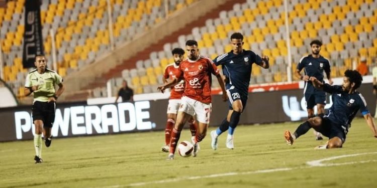 الأهلي يتقدم على إنبي برأسية تريزيجيه في الشوط الأول