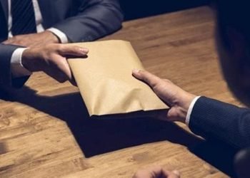 إحالة المتهمين في قضية رشوة الجمارك بالإسكندرية للقضاء العسكري