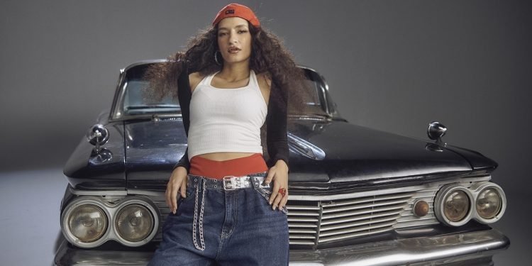 أميرة أديب تطلق أغنية “أحمد” من ألبومها الجديد