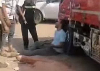 مصرع وإصابة 7 أشخاص بعد تصادم سيارتين على طريق مصر – الإسماعيلية الصحراوي