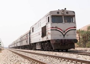 خروج قطار سكة حديد عن القضبان بشبين القناطر