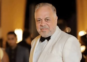أشرف زكي يترك موقعه في نقابة المهن التمثيلية