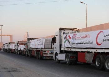 زاد العزة.. قافلة المساعدات الإنسانية الـ28 تنطلق من مصر إلى قطاع غزة