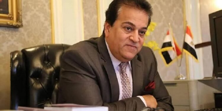 وزير الصحة يتابع حادث السويس: 38 مصابًا ووفاتان واستنفار بالمستشفيات