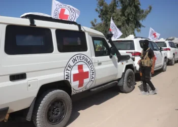 إسرائيل تعلن تسلّم جثمان رهينة من حماس عبر الصليب الأحمر