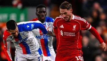 ليفربول يودّع كأس الرابطة بثلاثية مهينة أمام كريستال بالاس.. وصلاح خارج القائمة