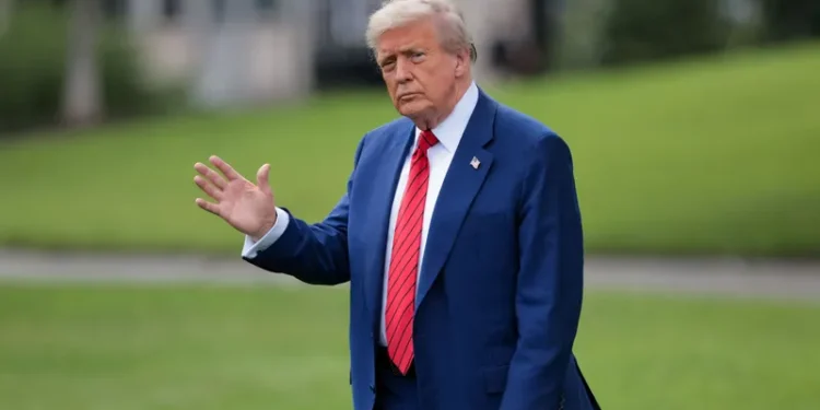 ترامب يتابع عملية إطلاق سراح الرهائن في غزة خلال رحلته إلى إسرائيل