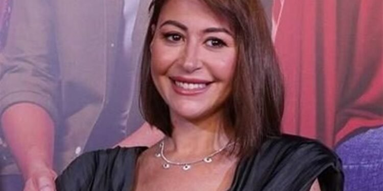 رسميا.. منة شلبي تدخل القفص الذهبي