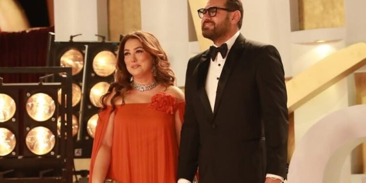 عمرو يوسف وكندة علوش يردان على شائعات الانفصال في الجونة