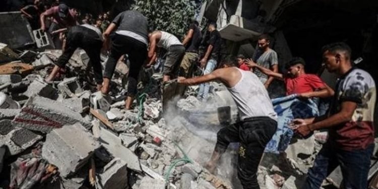 غارات إسرائيلية على غزة ولبنان تسفر عن شهداء وجرحى وتفاقم الأزمة الإنسانية