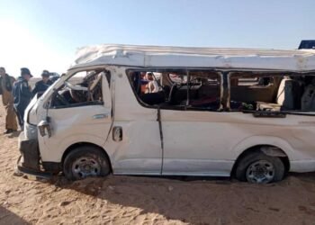 إصابة 5 في انقلاب ميكروباص على طريق أسيوط الصحراوي بالفيوم